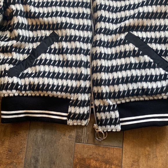 NWOT BCBGeneration reversible jacket Bomber - Picture 8 of 10